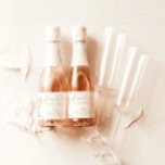 Pearls & Prosecco Möhippa, Möhippa Brunch<br><div class="desc">Dessa Pearls & Prosecco Mini Sparkling Vin Flaska Favor Labels har handmålade pärlor med champagneflöjt och är ett underbart sätt att skapa personlig etiketter för din möhippa eller speciella händelse! Redigera enkelt de flesta ordalydelser så att de stämmer överens med ditt evenemang! Färg för text och bakgrund är helt redigerbara...</div>