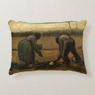 Peasant Woman Planting Potato av Vincent van Gogh Prydnadskudde