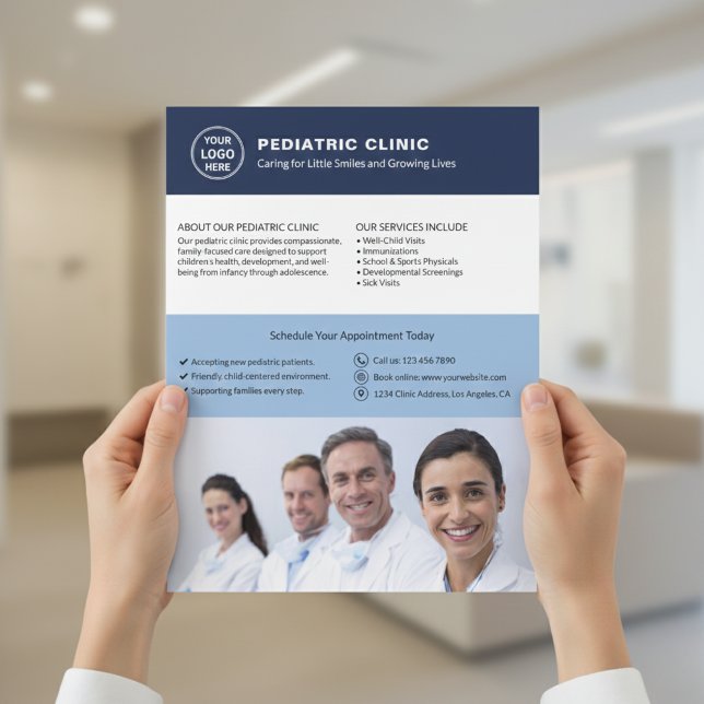 Pediatric Clinic Custom Logo Photo QR Reklamblad (Pediatric Clinic Custom Logo Photo QR Flyer)
