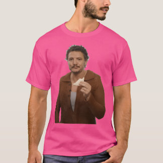Pedro Pascal äter en sandwich... T Shirt