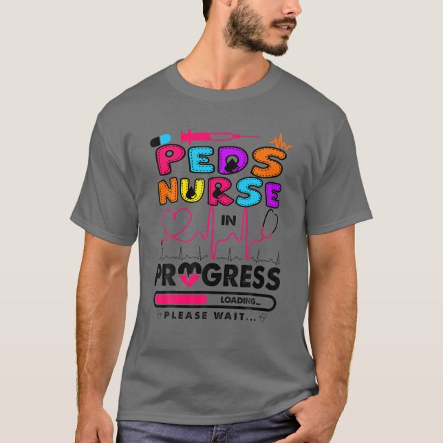 Peds Nurse under utveckling Framtida sjuksköterska T Shirt (Framsida)