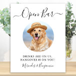 Peet Hund Bröllop Open Pub Anpassningsbar Photo Dr Poster<br><div class="desc">Öppna Pub! Den här bröllop pub-tecknet är enkel än elegant-kalligrafi och har pub i elegant-kalligrafi. Drycker på oss, baksmälla in på dig! . Anpassa den här elegant bröllop-tecknet med ditt favoritfoto, hund, förlovning eller par foto och namn! COPYRIGHT © 2020 Judy Burrows, Black Hund Art - Med alla Höger reserverade....</div>