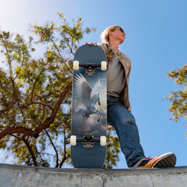 Pegasus i molnen Skateboard (Utomhus 1)