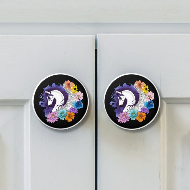Pegasus Svart Blommig Knopp (Skapare uppladdad)