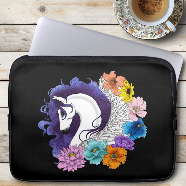 Pegasus Svart Blommig Laptop Fodral (Skapare uppladdad)