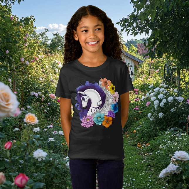 Pegasus Svart Blommig T Shirt (Skapare uppladdad)
