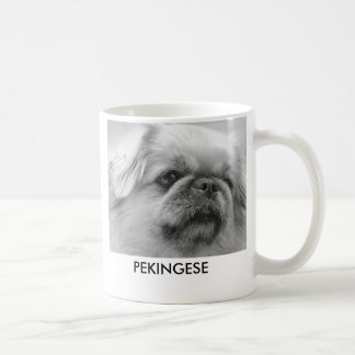 Pekingese Adorably som är envis och med regal b… Kaffemugg