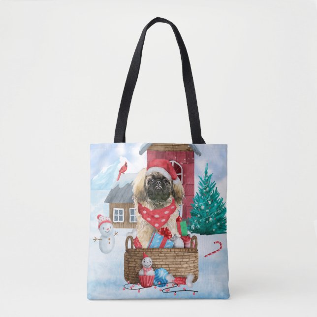 Pekingese Dog In snow Christmas Dog House Tygkasse (Framsida)
