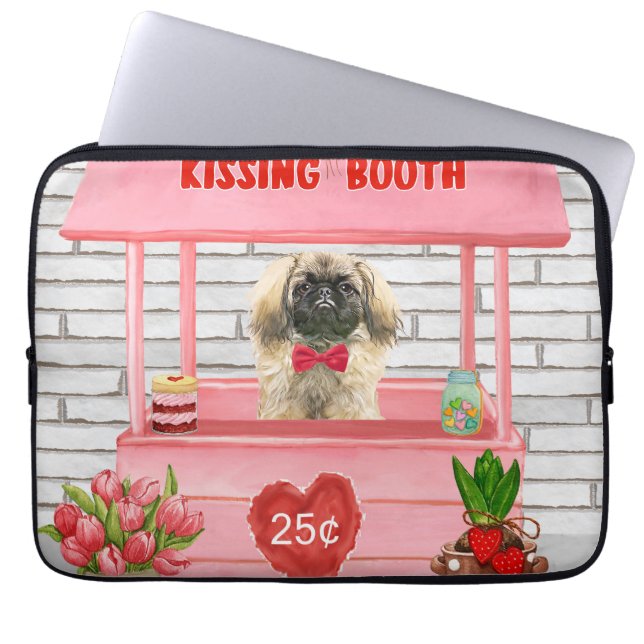 Pekingese Hund Valentine Day Kissing Booth Laptop Fodral (Framsidan)