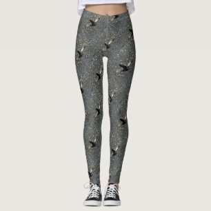 Pelikan som flyger över Shimming Sjö Bafa Leggings