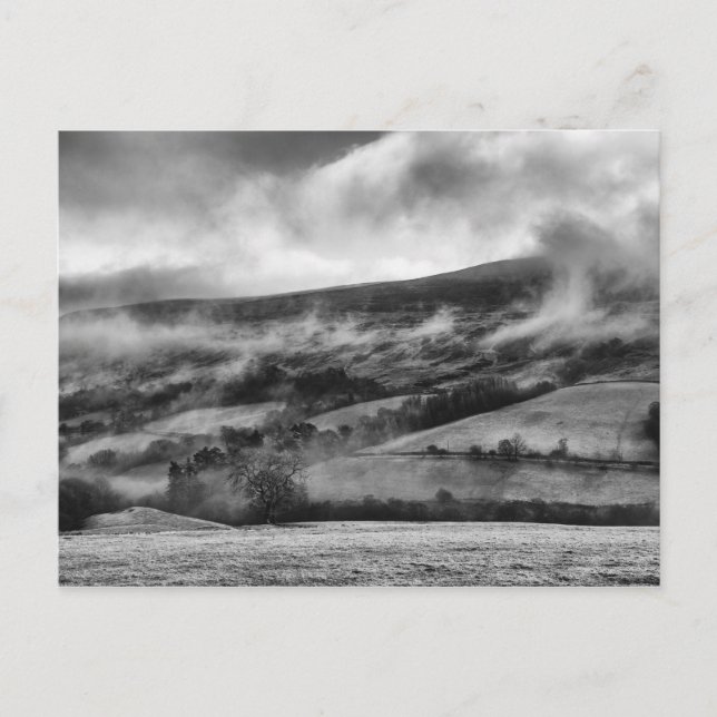PEN Y FLÄKT, BRECON BEACONS, WALES - BLACK & WHITE VYKORT (Framsida)