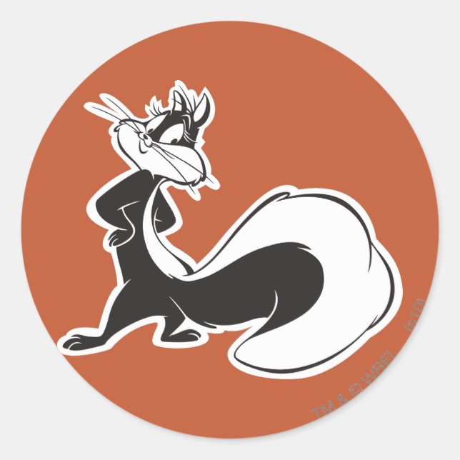 Penelope Posing Runt Klistermärke (Framsida)