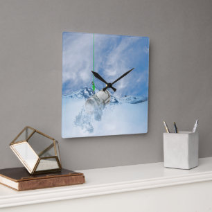 Pengar till fisk i krok fyrkantig klocka