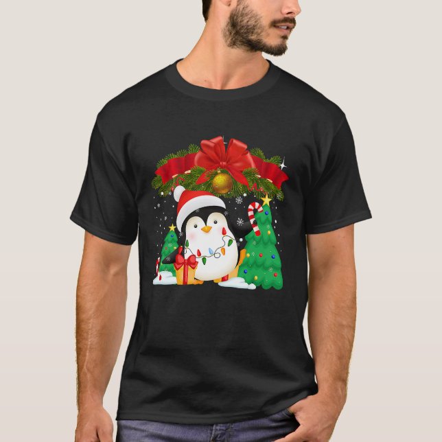 Penguin Christmas Ornament Tree Lights Cute Pengui T Shirt (Framsida)