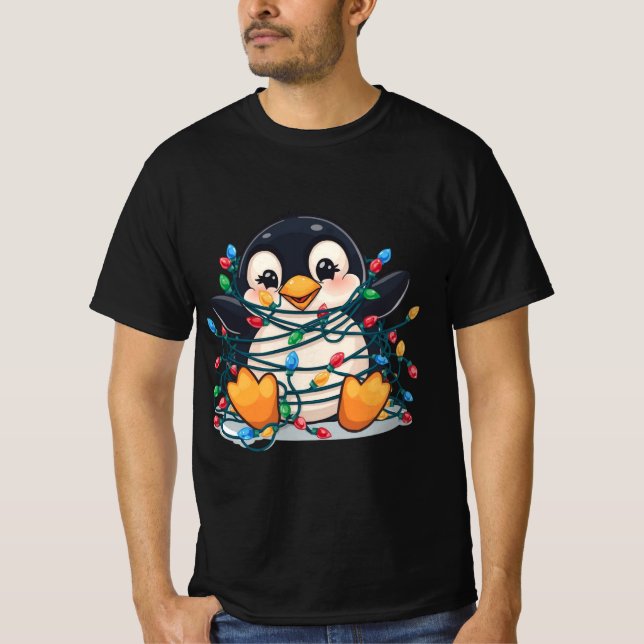 Penguin in Christmas Lights – Holiday Fun Design T Shirt (Framsida)