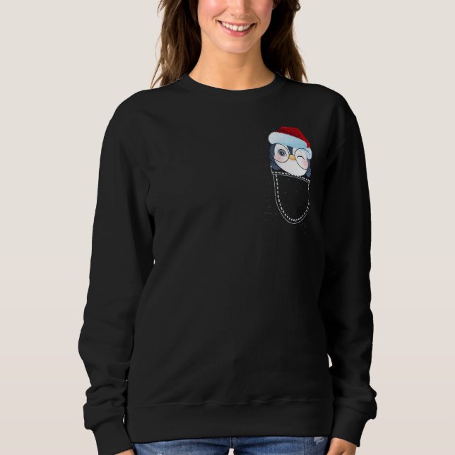 Penguin in Pocket   Christmas T Shirt (Framsida)