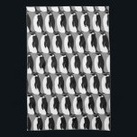 Penguin Mönster Grått Black White Kökshandduk<br><div class="desc">Dansa ditt kök med mönster handduken i roligt. Gör en underbar gåva! Kolla min butik för mycket mer färg och mönster!</div>