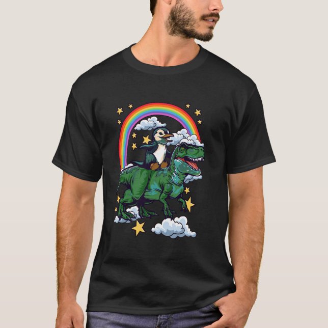 Penguin Rides a Dinosaur Dino T Shirt (Framsida)