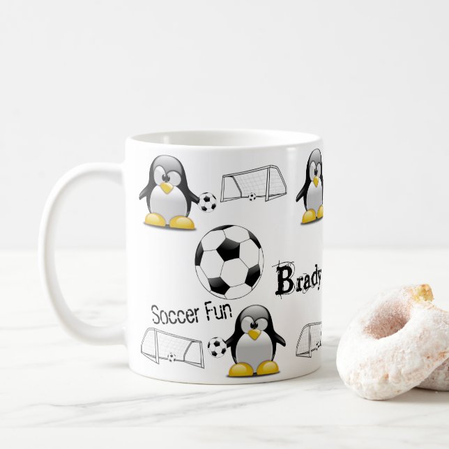 Penguin Soccer Ball Roligt Mugg (Med munk)