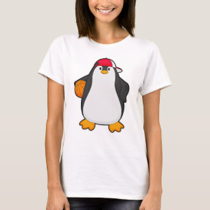 Penguin som basketspelare med Basketball boll T Shirt