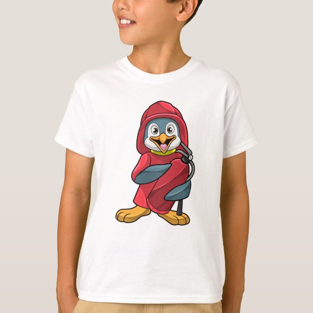 Penguin som brandsläckare med brandsläckare t shirt (Framsida)