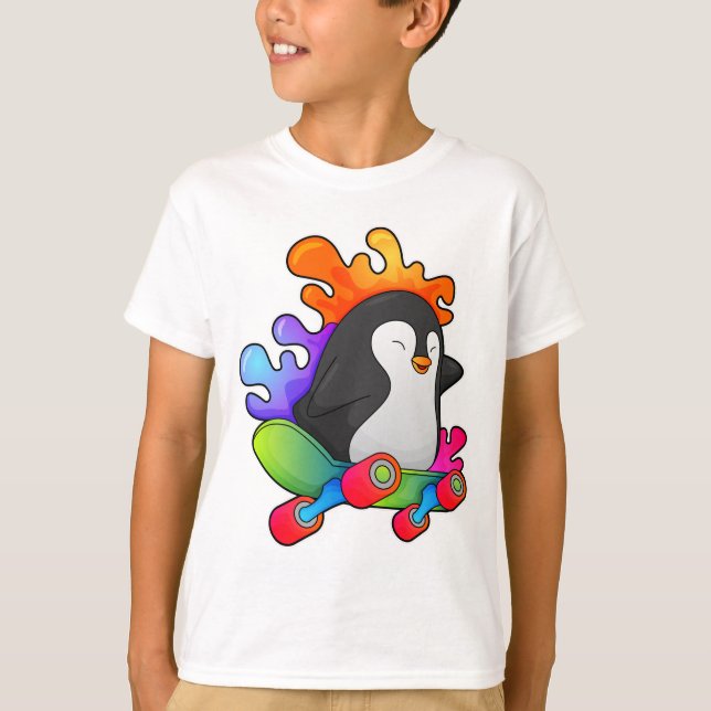 Penguin som Skater med Skateboard T Shirt (Framsida)
