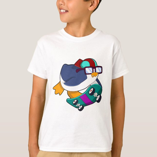 Penguin som Skater med Skateboard T Shirt (Framsida)