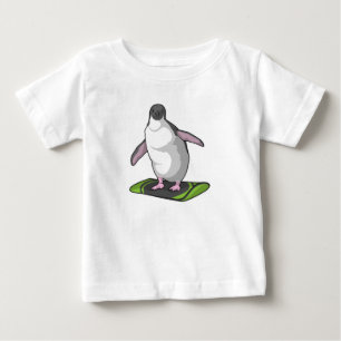 Penguin som Snowboarder med Snowboard T Shirt