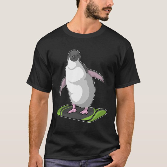 Penguin som Snowboarder med Snowboard T Shirt (Framsida)