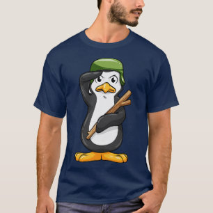 Penguin som soldat med hjälm och militär salute t shirt