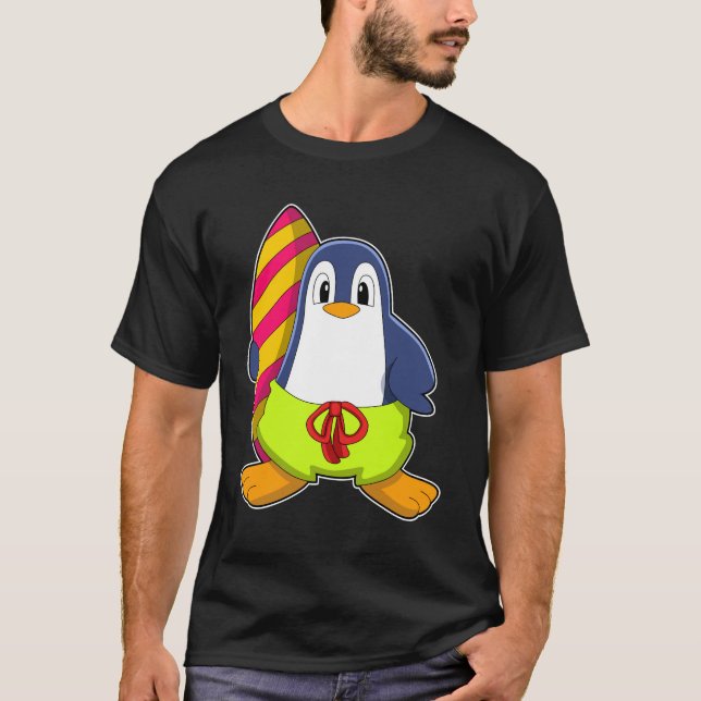 Penguin som Surfer med Surfboard T Shirt (Framsida)