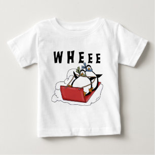 Penguins Sledding Tshirts och presenter