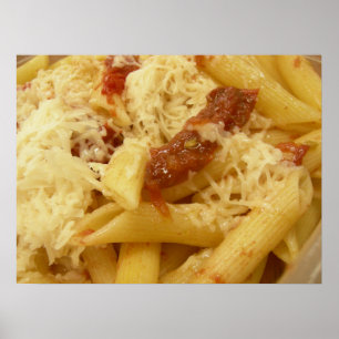Penne pasta, tomater och ost poster