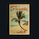 Pensacola Handflatan Träd Vintage resor Magnet<br><div class="desc">En unik och modern Pensacola Florida-konstaffär i mitten av århundradet i vintage resor poster stil. Den har en böjd handflatan träd på sandstranden med hav under ett blått grumligt himlar.</div>