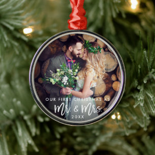 Penselskript Första jul som Mr. & Mrs Bröllop Julgransprydnad Metall