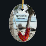 Pension: Hammock på Beach<br><div class="desc">Pension: Hammock på Beach-julprydnaden. VIRGINIA5050 (Min originalteckning): Kreativ och ovanliga gåvor till tillfällen på www.zazzle.com/virginia5050* INTERNATIONELL GIFTS på zazzle.com/InternationalGifts, Florida Gift Store på zazzle.com/FloridaGiftStore*, PENSION GIFT STORE på zazzle.com/RetirementGiftStore, I KÄRLEK GIFT STORE på zazzle.com/ILoveGiftStore och BIRTHDAY GIFT STORE på zazzle.com/BirthdayGiftStore* på</div>