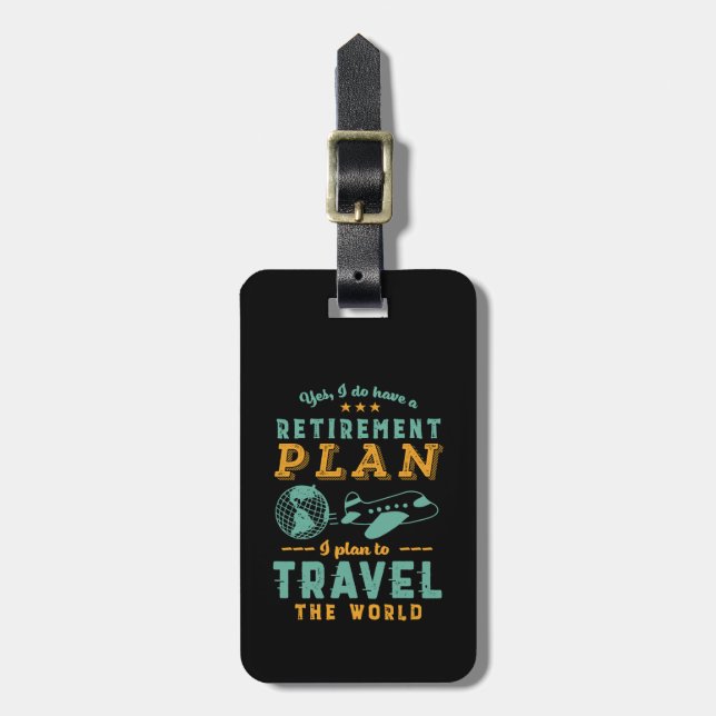 Pension-planen, som är uttröttad, reser runt i vär bagagebricka (Vertikal Framsida)