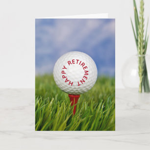 Pensionärsgolfboll på en röd tee kort
