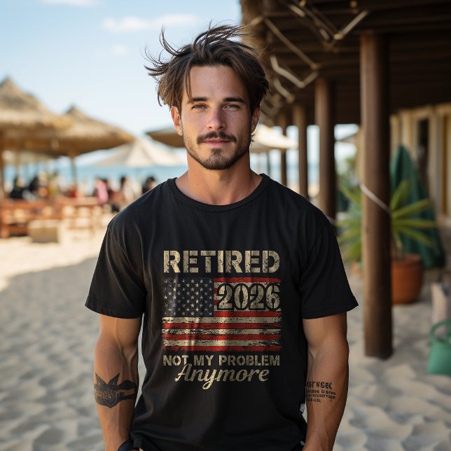 Pensionerad 2026 amerikansk flagga problem inte lä t shirt (Skapare uppladdad)