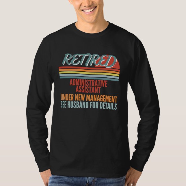 Pensionerad administrativ assistent under ny ledni t shirt (Framsida)