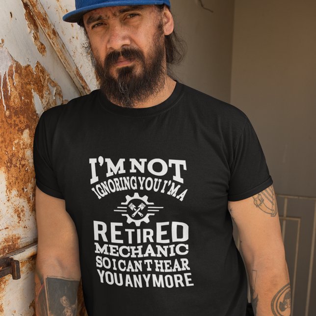Pensionerad mekanisk typografi Funny Sarcastic Bla T Shirt (Skapare uppladdad)