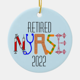 Pensionerad sjuksköterska 2022 julgransprydnad keramik