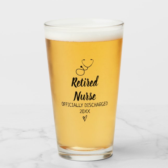 Pensionerad sjuksköterska 2024 Pension Party-gåva  Glaskopp (Framsida fylld)