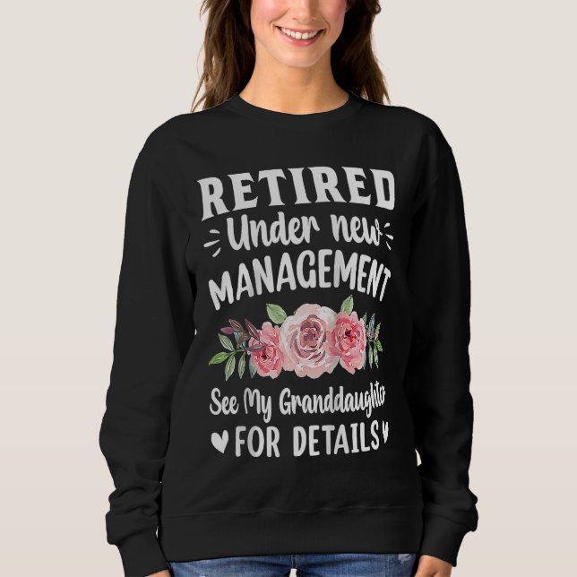 Pensionerad under ny ledning Dotterdotter Gigi Mi T Shirt (Framsida)
