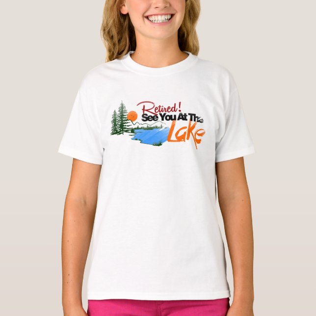 Pensionerat se dig på sjön tee shirt (Framsida)