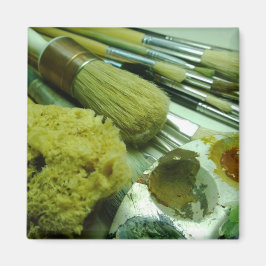 Penslar och måla magnet