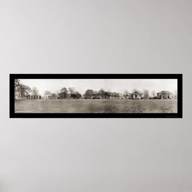 Pentagon Barracks LSU Photo 1909 Poster (Framsidan)