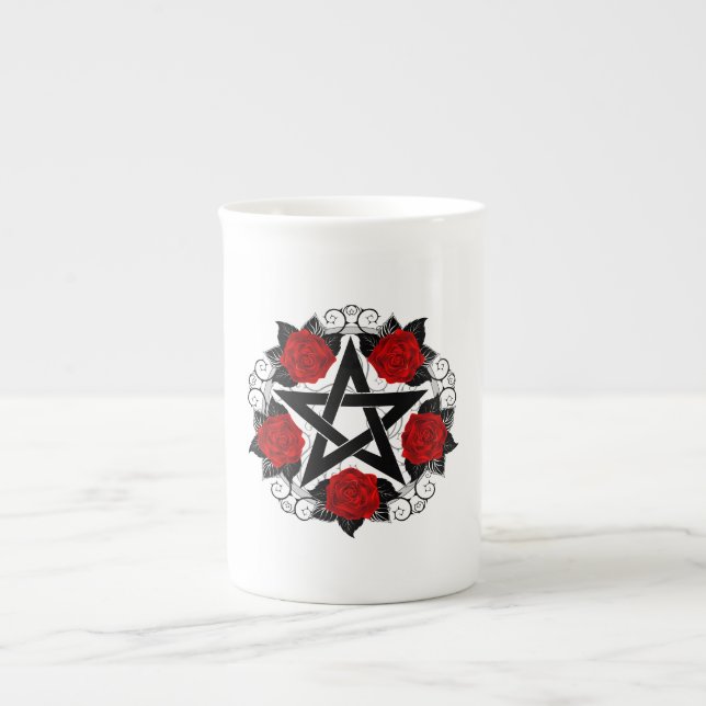 Pentagram med Röd ros Benporslin Mugg (Framsidan)