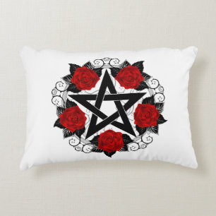 Pentagram med Röd ros Prydnadskudde