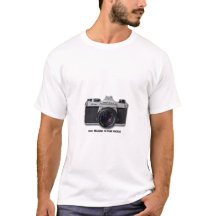 Pentax K1000 fotograferar t-skjortan